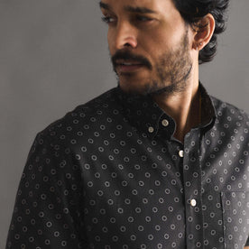fit model showing the dot pattern on The Short Sleeve Jack in Asphalt Dot