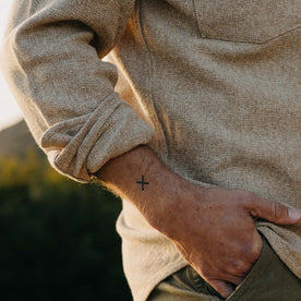 fit model showing off texture on The Point Shirt in Heather Oat Linen Tweed