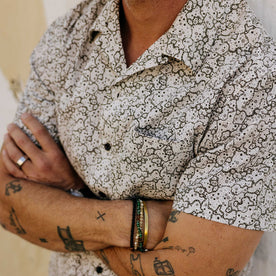 fit model showing off the details on The Short Sleeve Hawthorne in Tide Pool