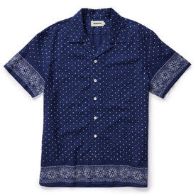 flatlay of The Short Sleeve Hawthorne in Indigo Star Dot Border
